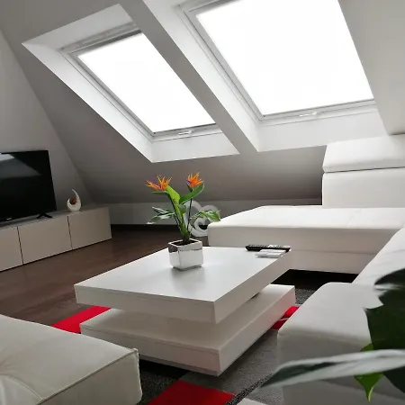 Ruhige In Der Naehe Von Frankfurt Apartment Kelkheim